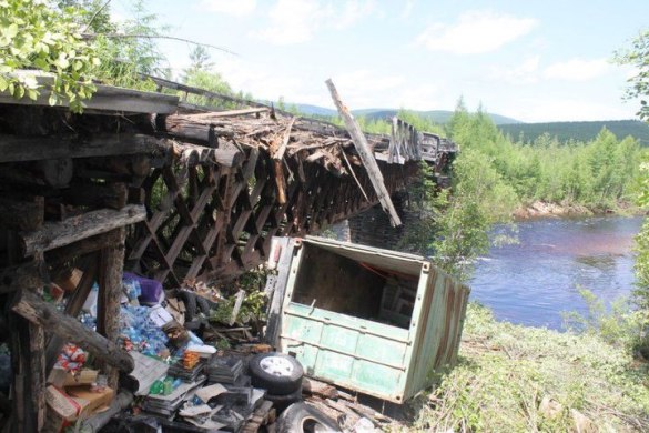 Tough Miles ride the infamous BAM road, Sibera Stark reminders of the the dangers of riding this trail